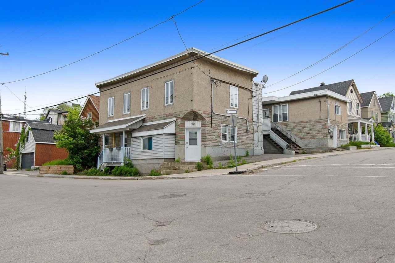 112-B Rue Garneau - Photo 2 of 13