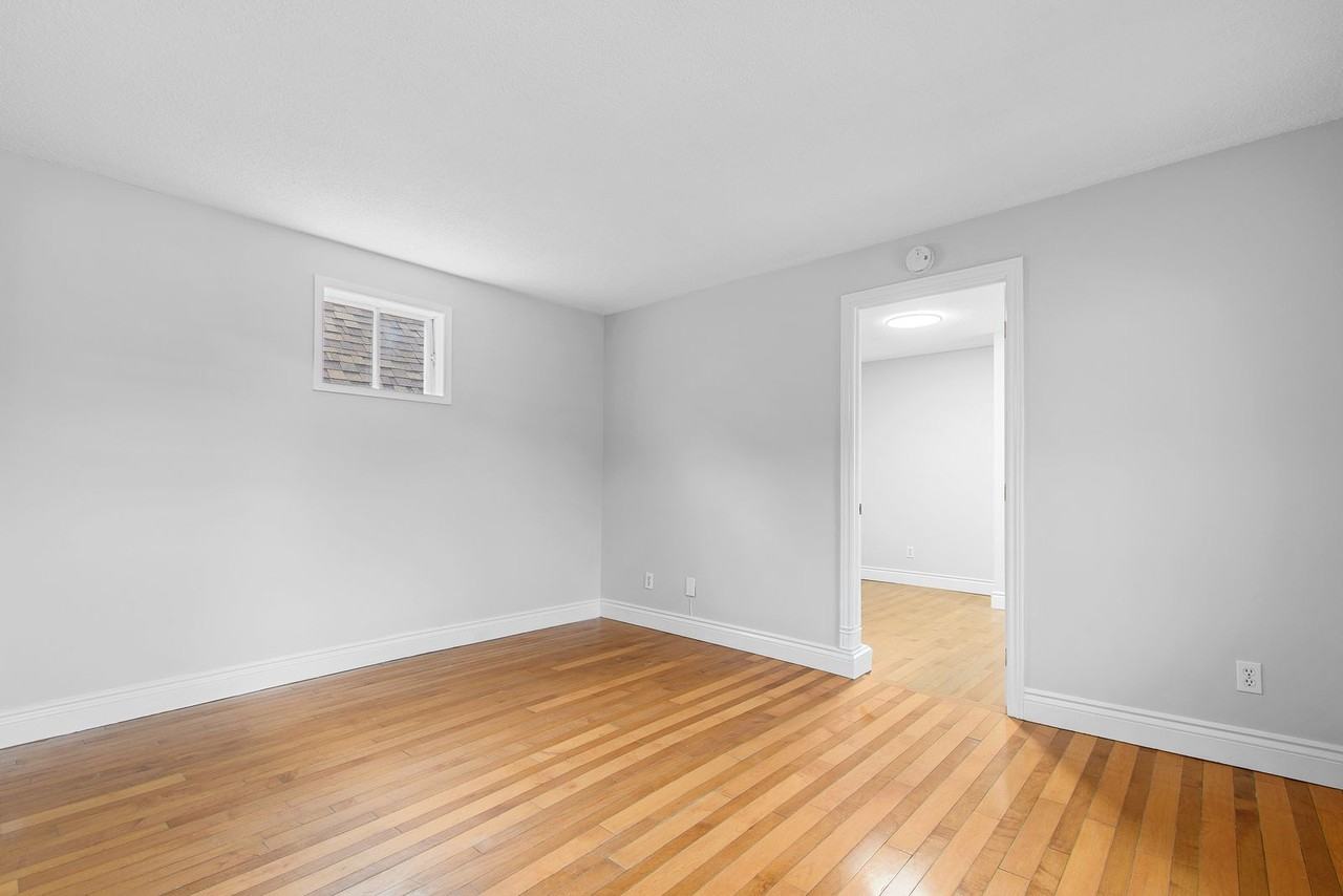 112-B Rue Garneau - Photo 7 of 8