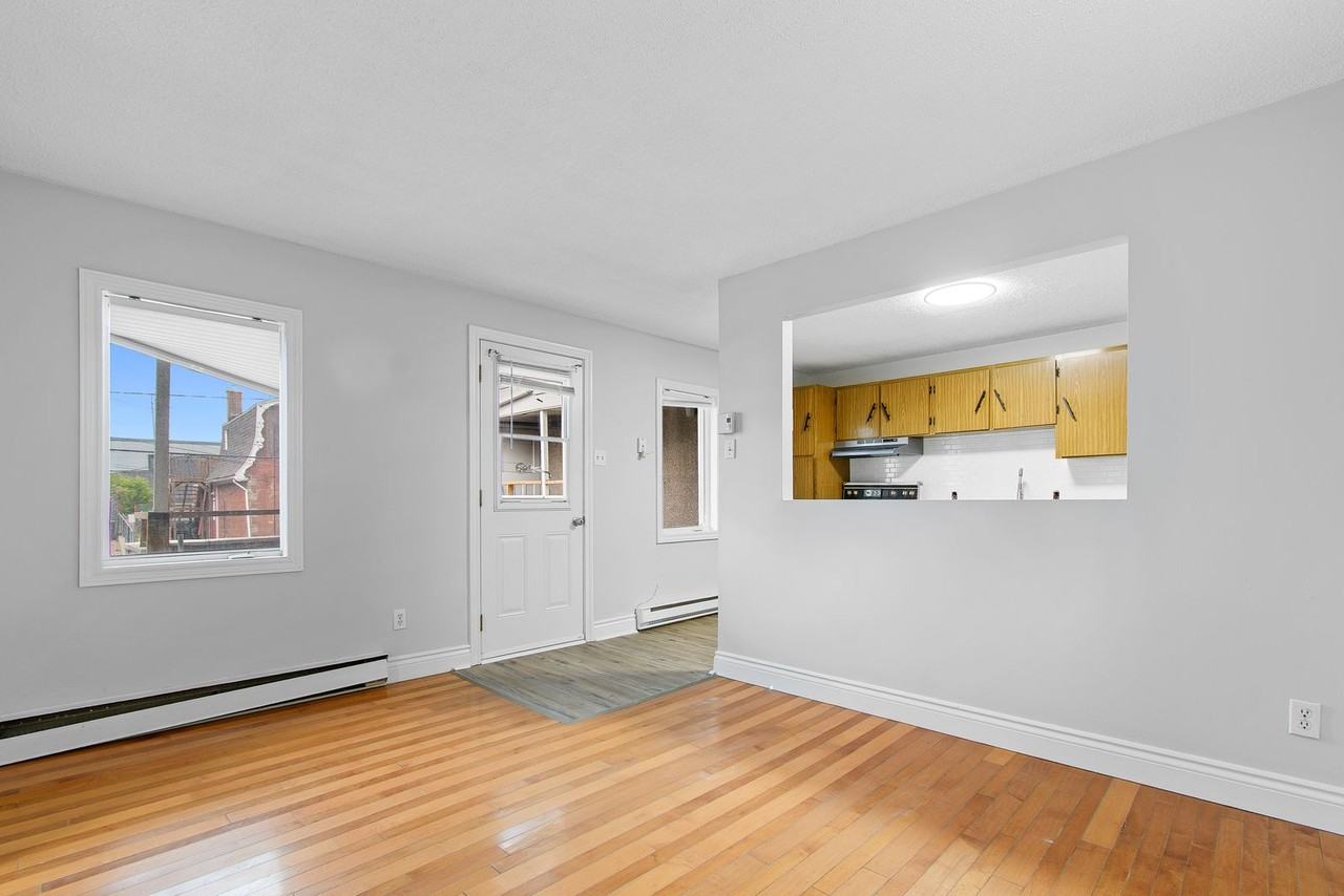 112-B Rue Garneau - Photo 6 of 8
