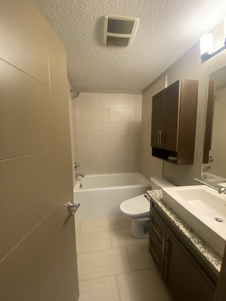 11080 Ellerslie Road Southwest 405, Edmonton, Alberta, Canada, T6W 2C2 - Photo 4 of 10