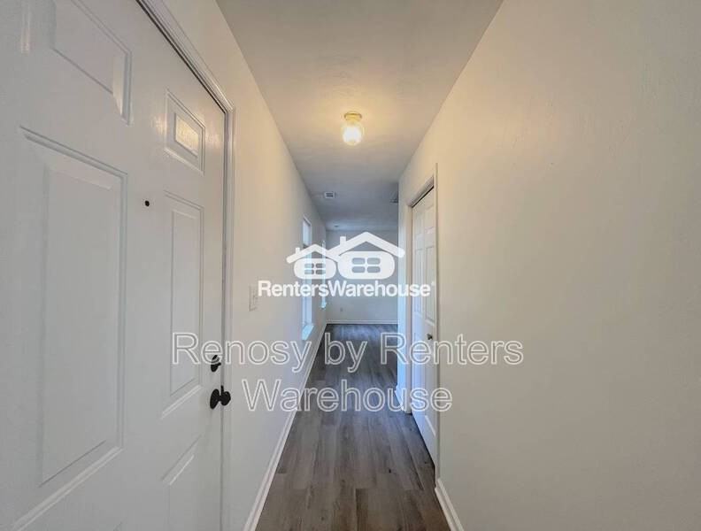 2801 Leeds Ct - Photo 4 of 29