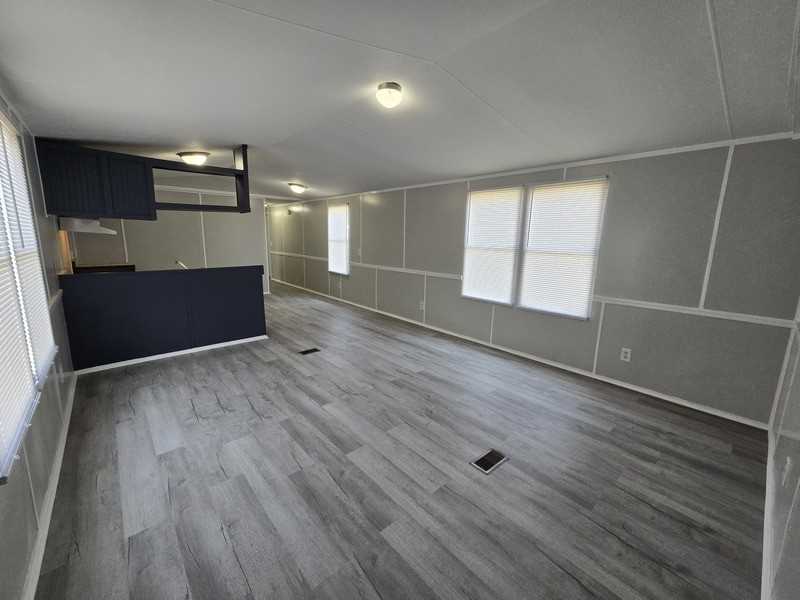 421 Starlit Dr - Photo 3 of 26