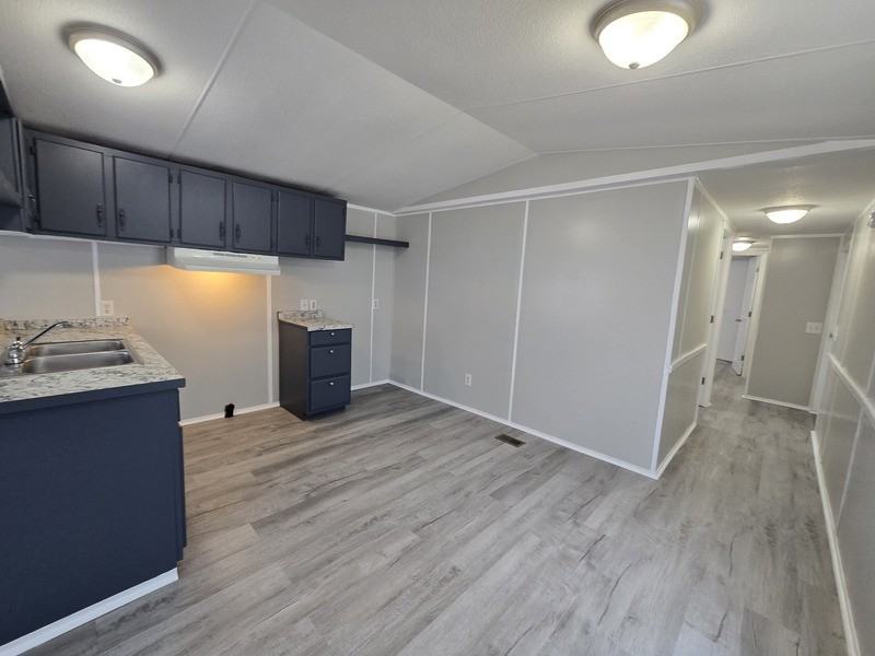 421 Starlit Dr - Photo 6 of 26
