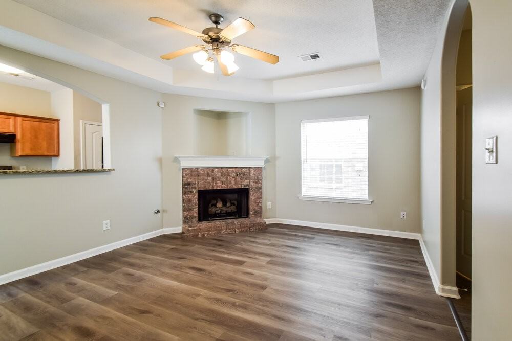 10093 Woodland Hills Dr - Photo 6 of 17