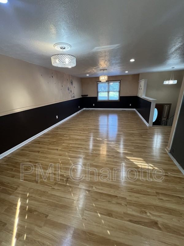 1784 Ashley St - Photo 5 of 25