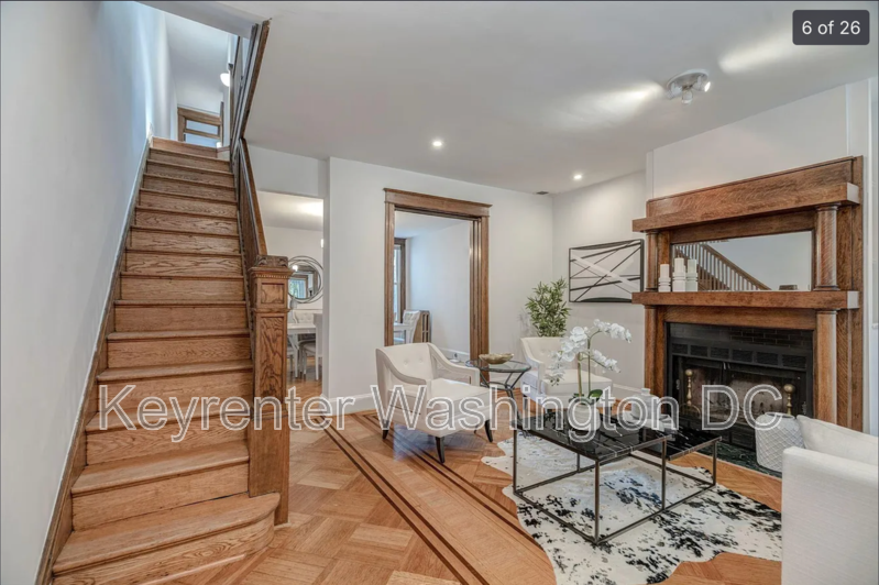 611 4th St Ne #A - Photo 3 of 26