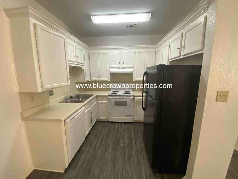 10307 Lone Pine Ln - Photo 4 of 12
