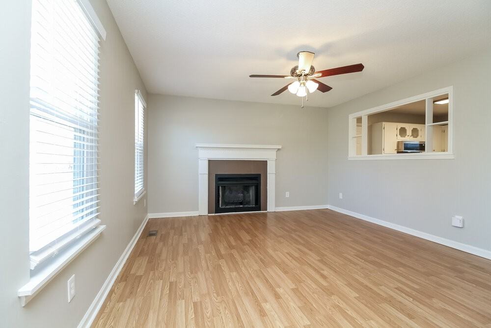 1506 Ashlawn Dr - Photo 4 of 17