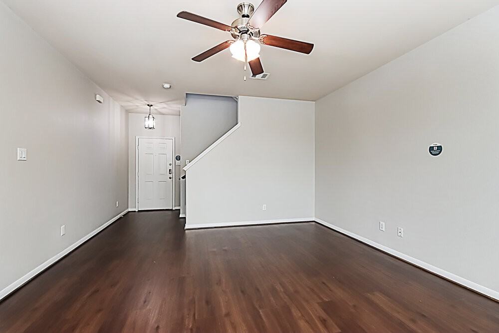 3355 Allington Ct - Photo 5 of 18