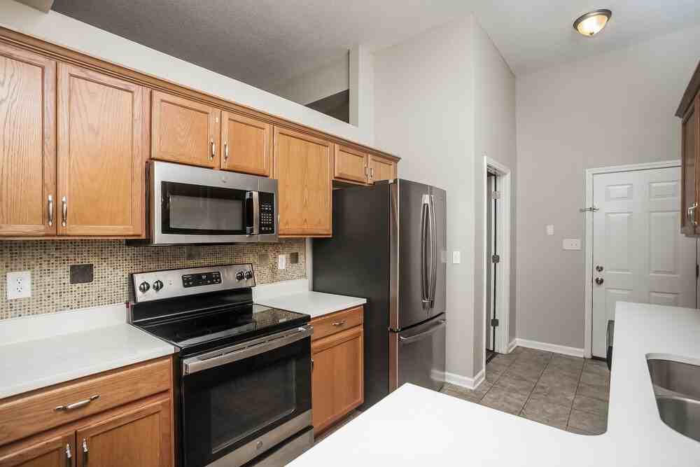 1531 Carlton Ridge Dr - Photo 6 of 17