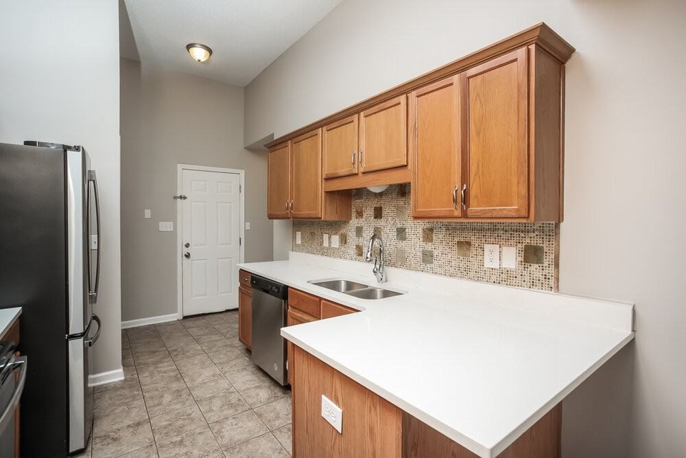 1531 Carlton Ridge Dr - Photo 7 of 17