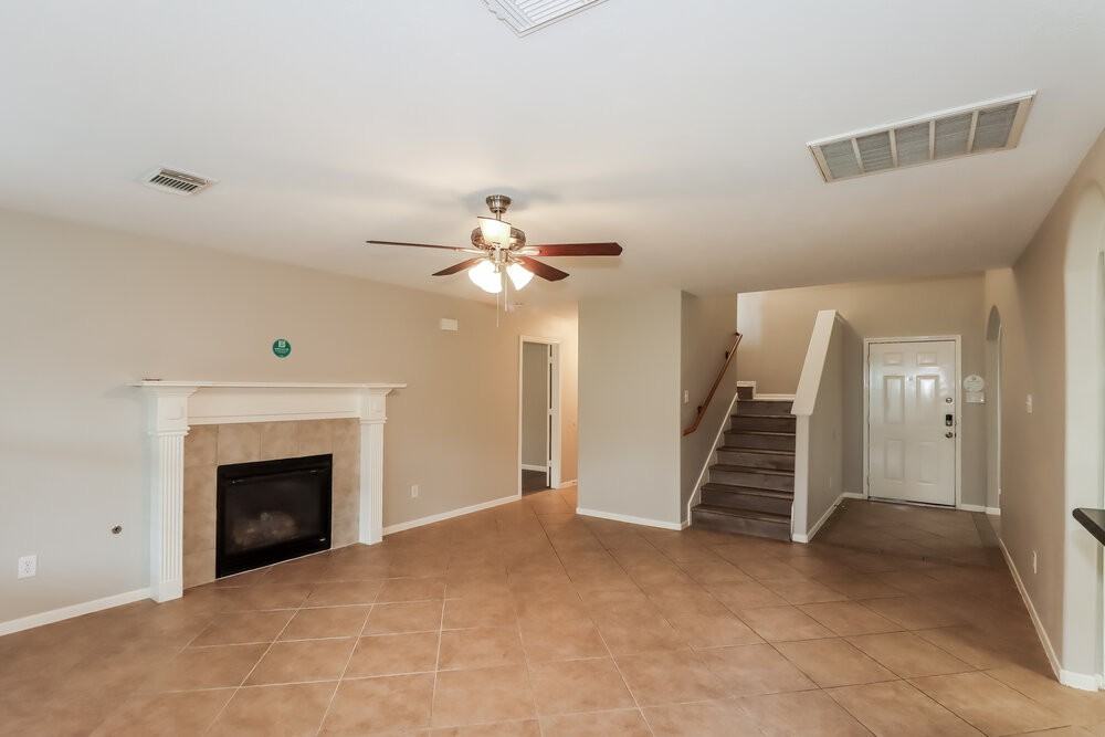 2427 Ranch Hollow Ct - Photo 6 of 17