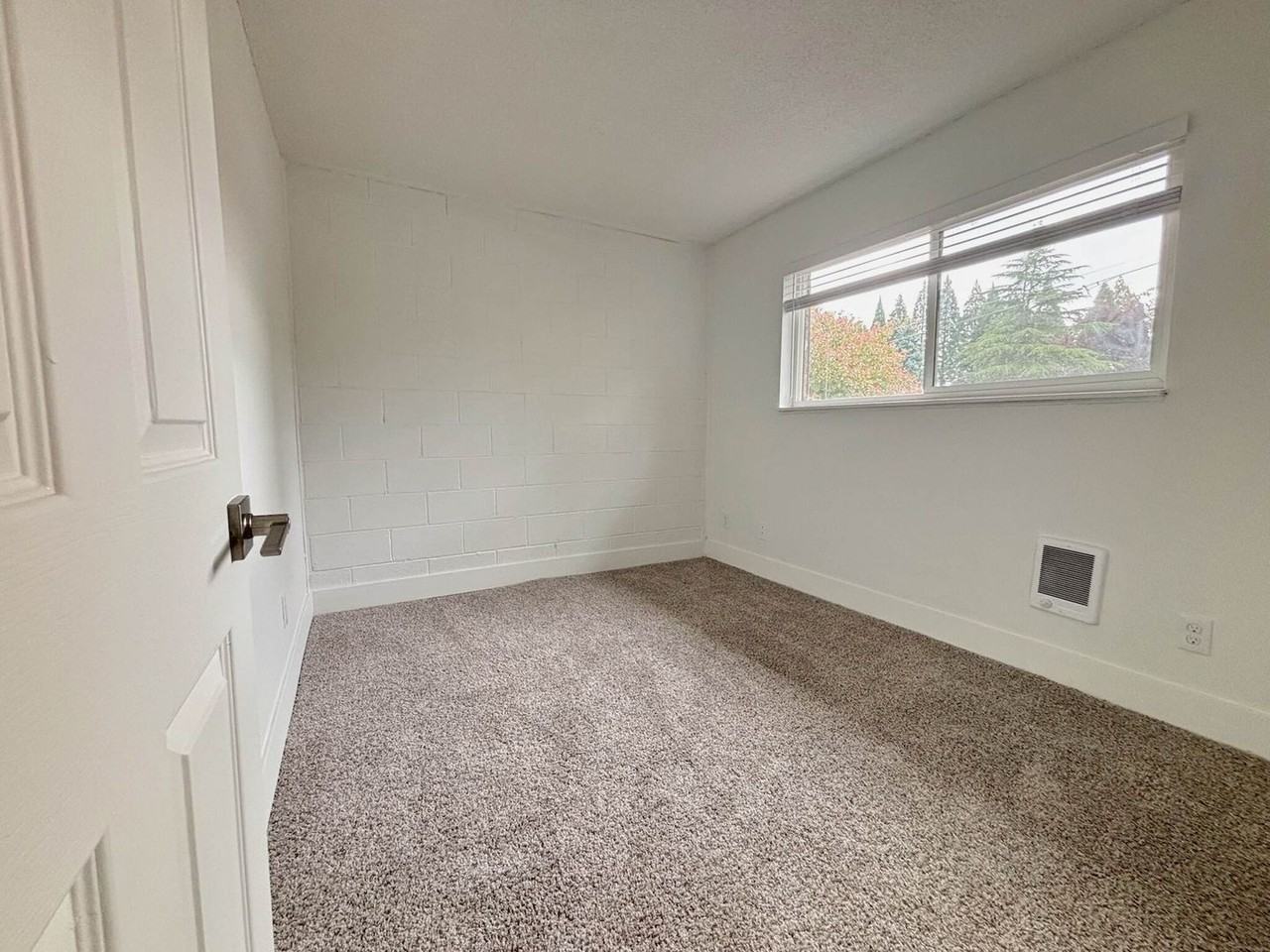 Covington Square Apartments - Photo 7 of 21