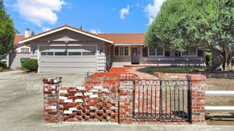 373 Redwood Ave - Photo 1 of 1