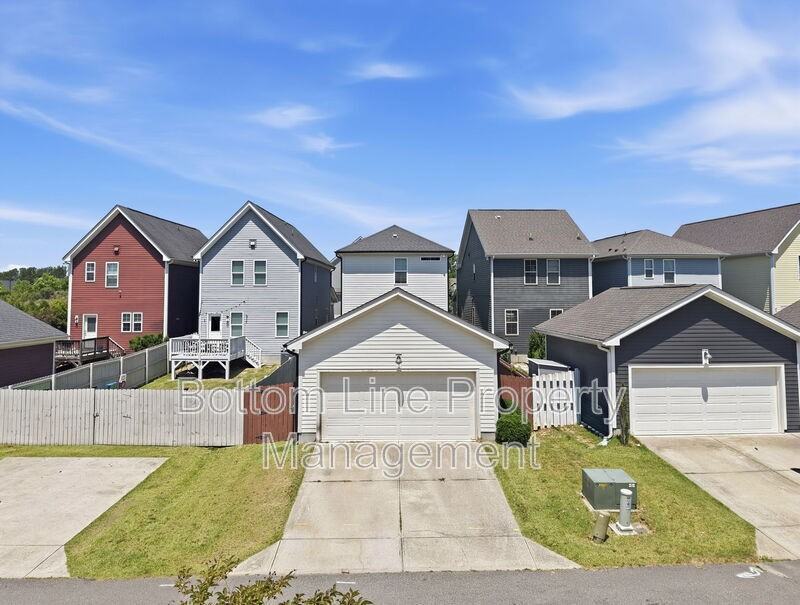 453 Daniel Ridge Rd - Photo 4 of 48