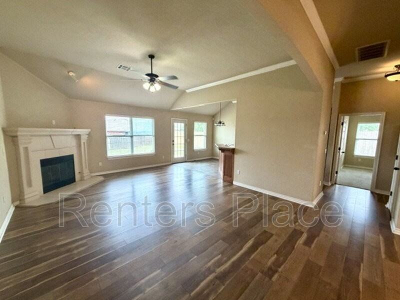12620 Williamsport Ave - Photo 2 of 15