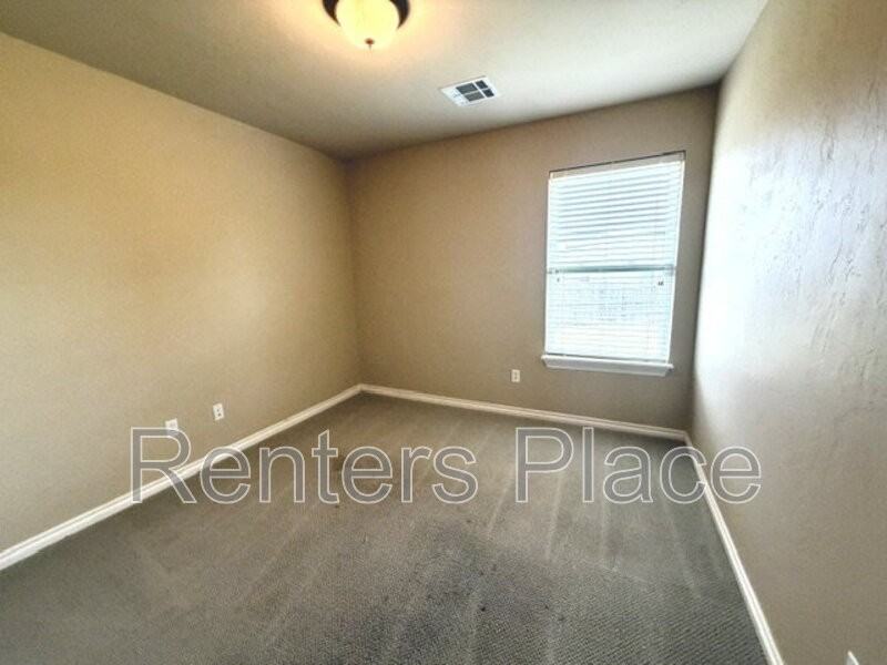 12620 Williamsport Ave - Photo 7 of 15