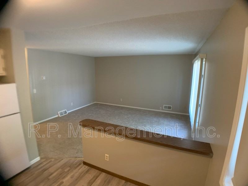 3405 Emerson Ave S #1 - Photo 4 of 10
