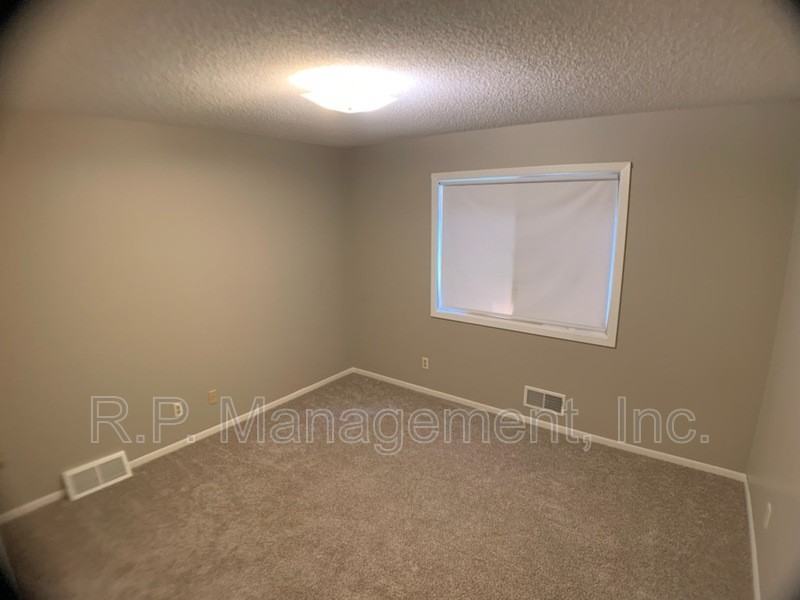 3405 Emerson Ave S #1 - Photo 5 of 10