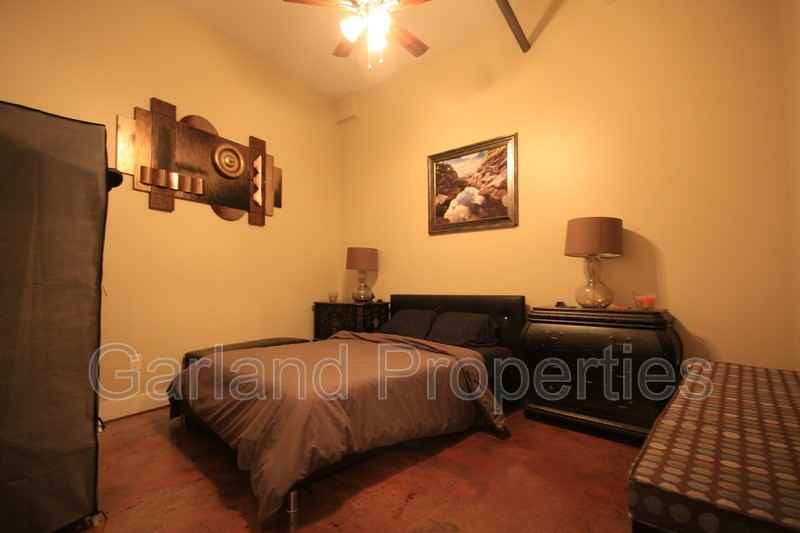 425 Campbell Ave Sw #107 - Photo 2 of 7