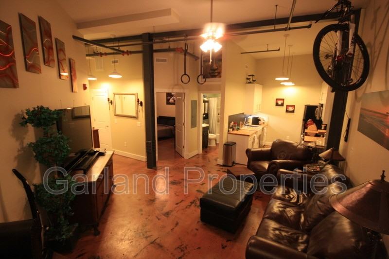 425 Campbell Ave Sw #107 - Photo 3 of 7
