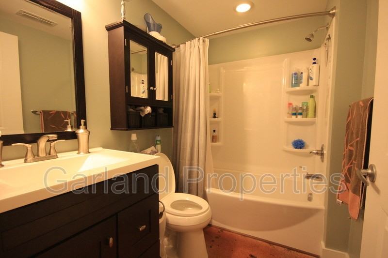 425 Campbell Ave Sw #107 - Photo 4 of 7