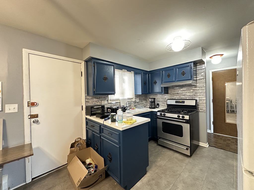3042 N Central Ave #203 - Photo 2 of 21