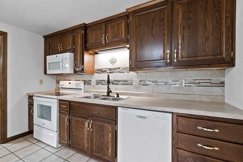 2360 Canter Ln - Photo 7 of 10