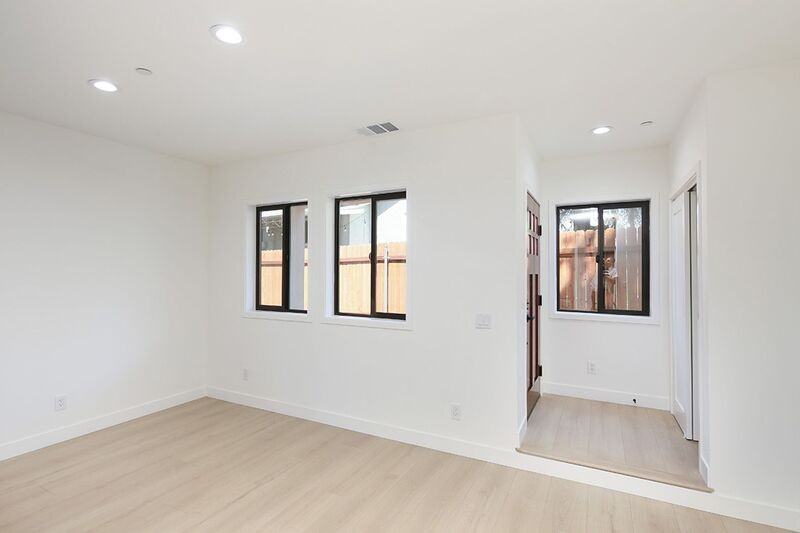 2121 Glenada Ave #2121UNITA - Photo 7 of 16