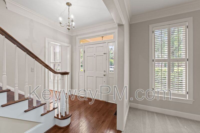 879 Sparkleberry Rd - Photo 3 of 35