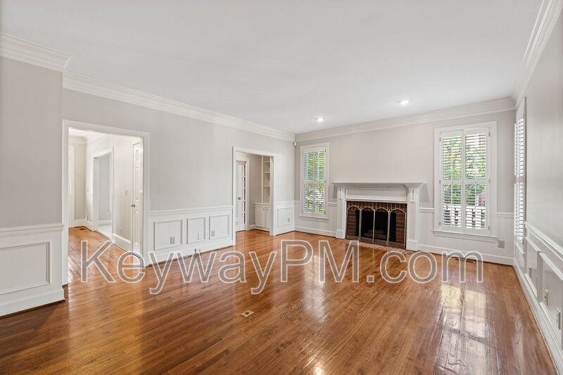 879 Sparkleberry Rd - Photo 5 of 35