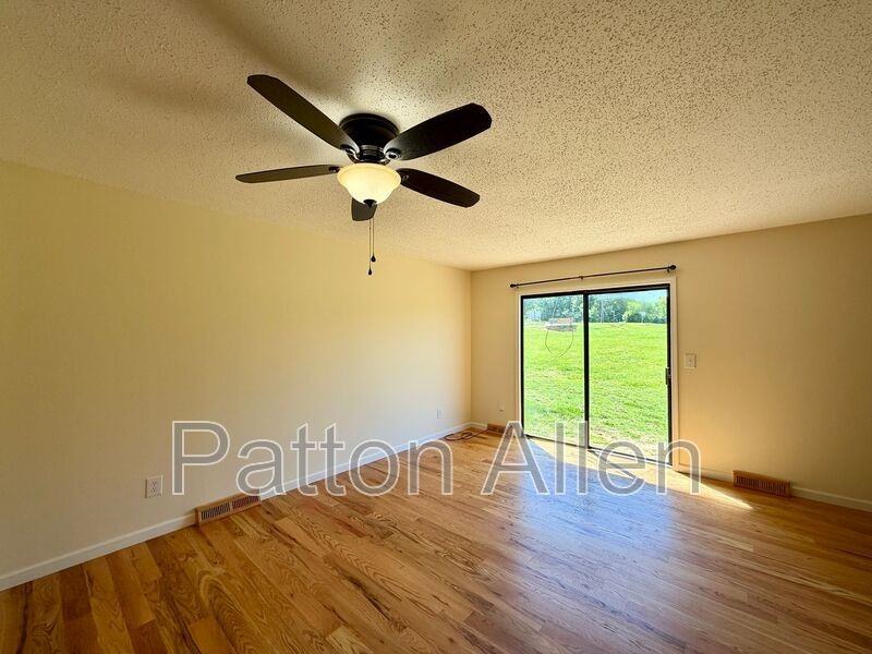 2 Dawnwood Cir - Photo 5 of 28