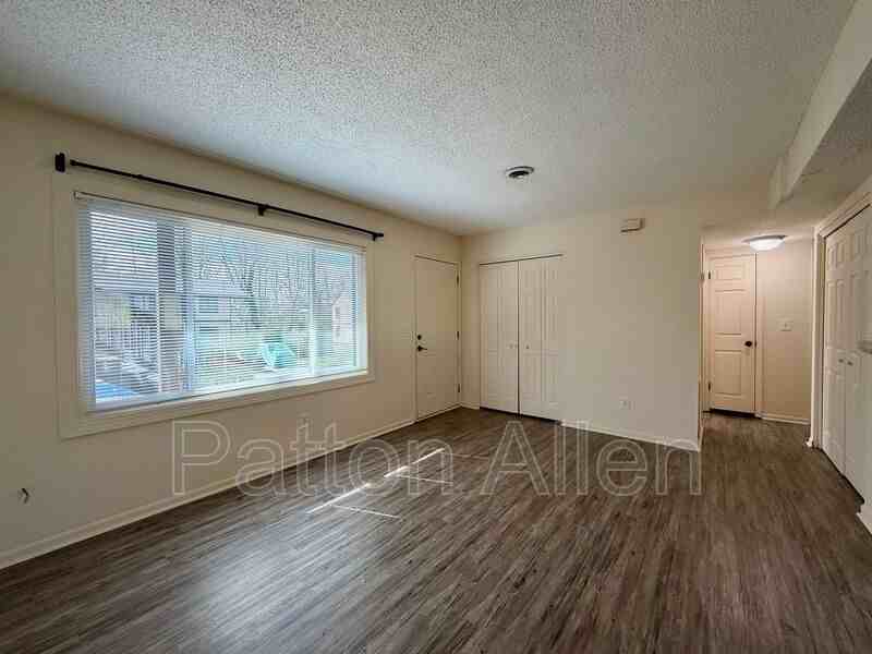 21 Dawnwood Cir - Photo 3 of 19