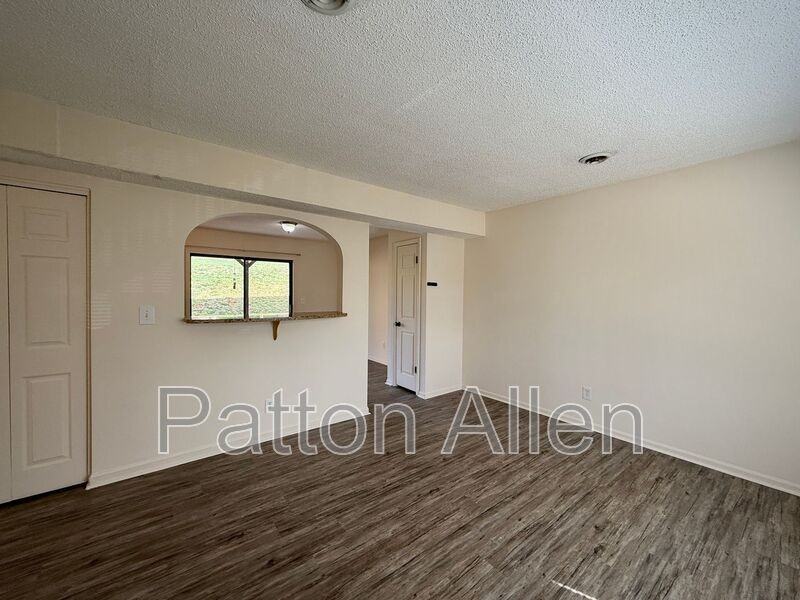 21 Dawnwood Cir - Photo 4 of 19