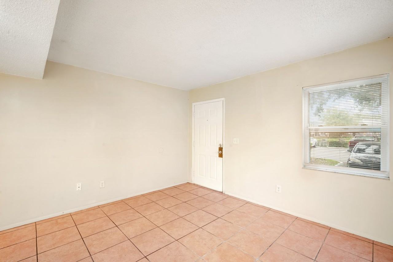 7100 Waterside Dr - Photo 6 of 16