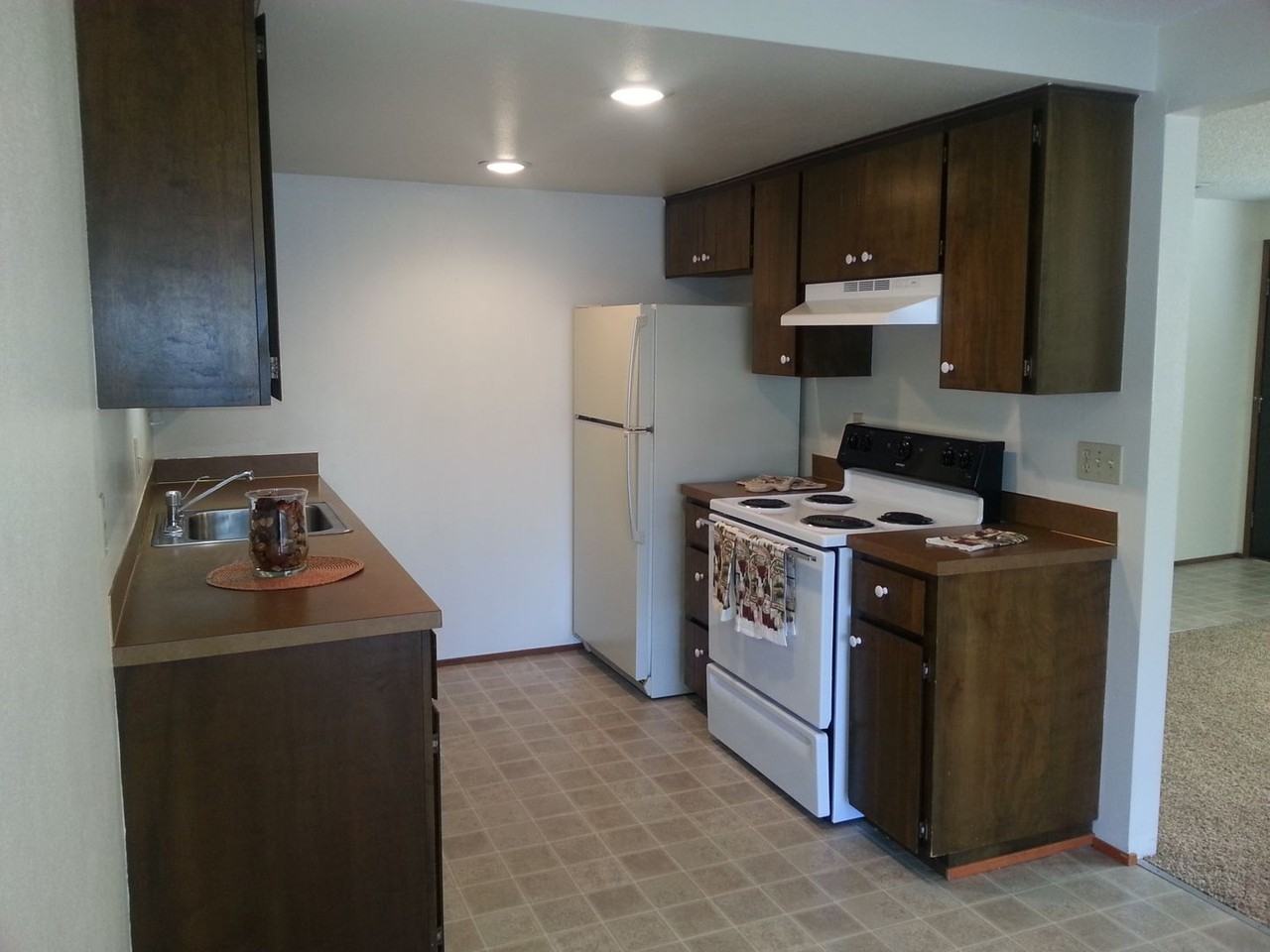 Sunrise Villas Apartments - Photo 3 of 39