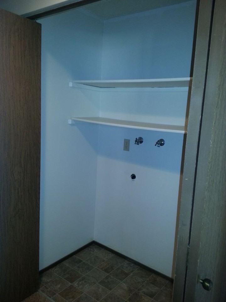Sunrise Villas Apartments - Photo 6 of 39