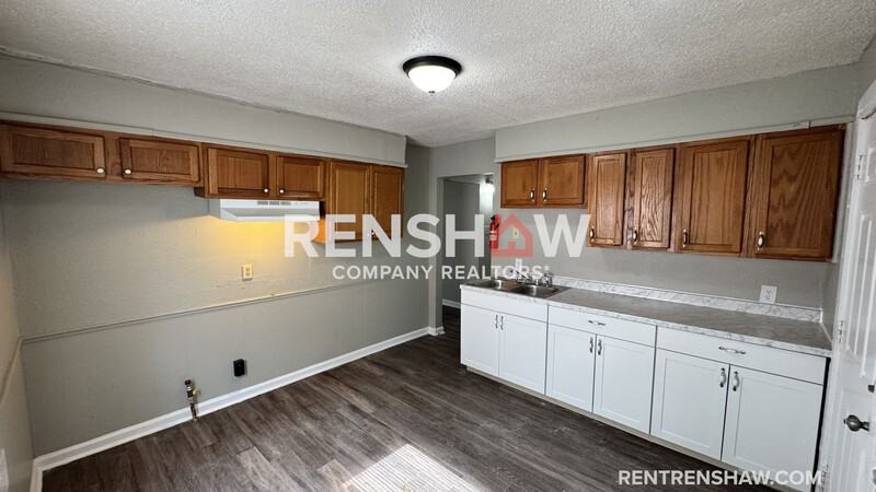 3760 Mandalay Dr - Photo 4 of 11