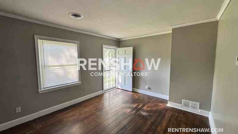 1330 Victor Dr - Photo 4 of 20