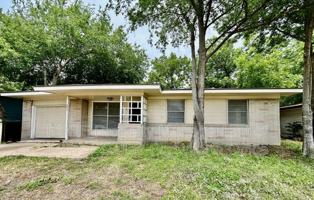 featured image of 2411 E Mitchell St