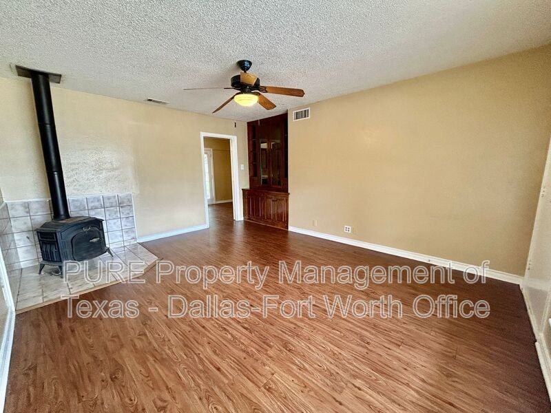 2411 E Mitchell St - Photo 4 of 25