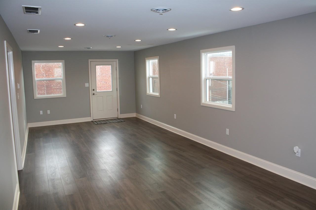 358-364 Market Street - Photo 3 of 15