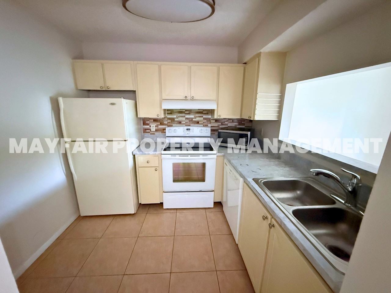11181 Royal Palm Boulevard - Photo 4 of 16