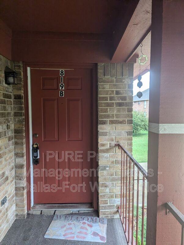 819 Betty Ct #B - Photo 3 of 21