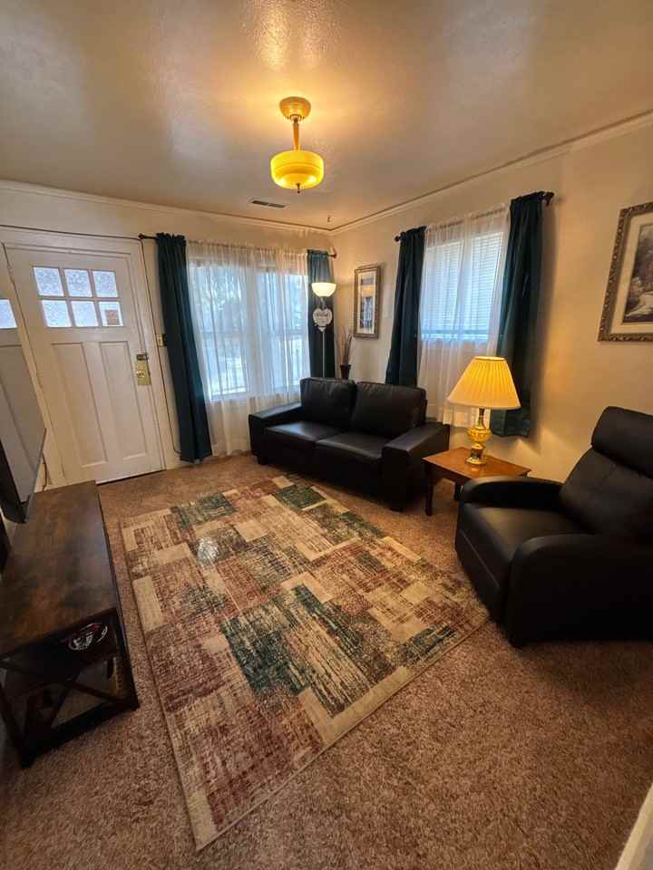 311 9th Street - Photo 2 of 8