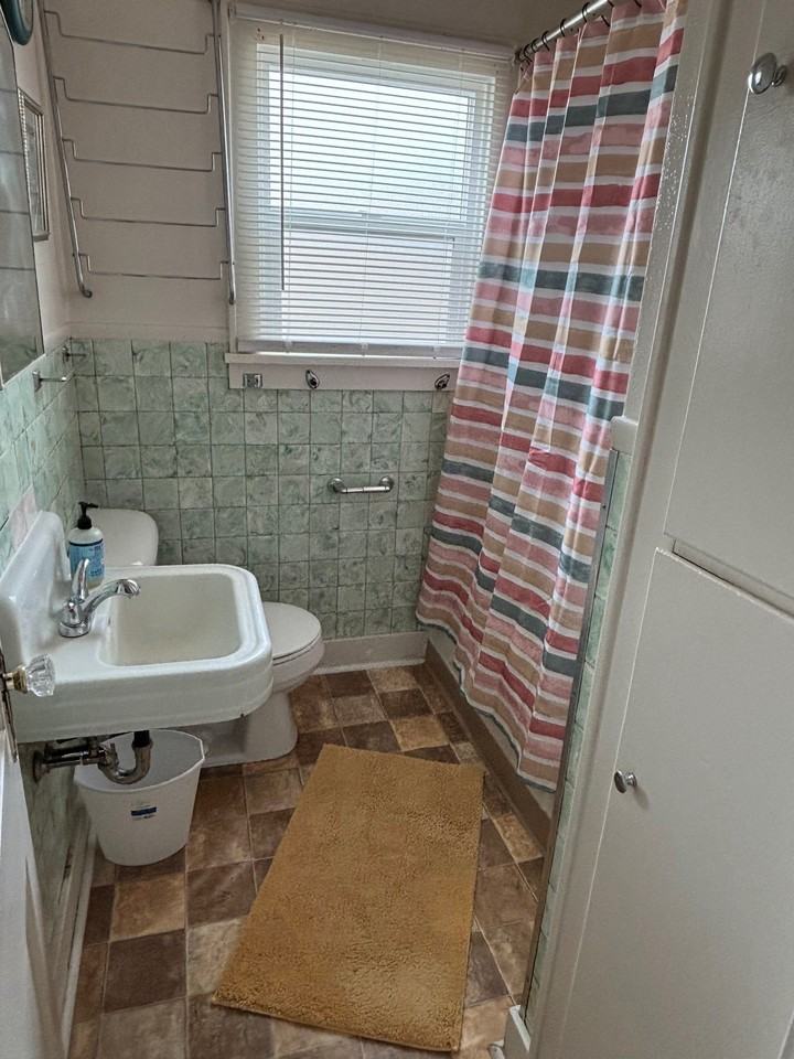 311 9th Street - Photo 6 of 8