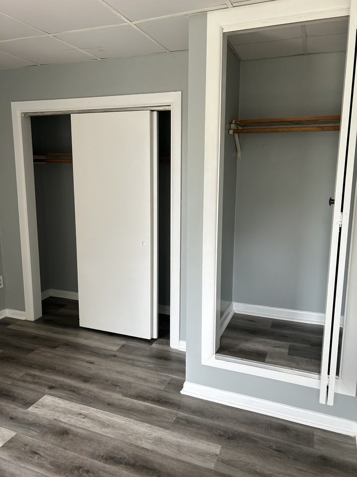 909 South 8th Street - Photo 7 of 9