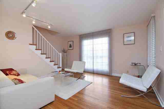 706 Broadview Ave - Photo 2 of 10