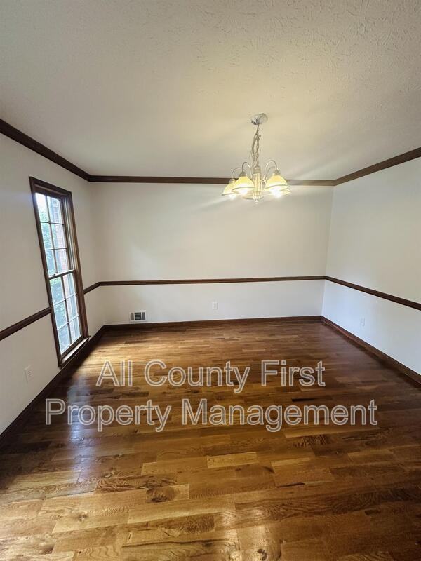 3688 Seton Hall Dr - Photo 3 of 15