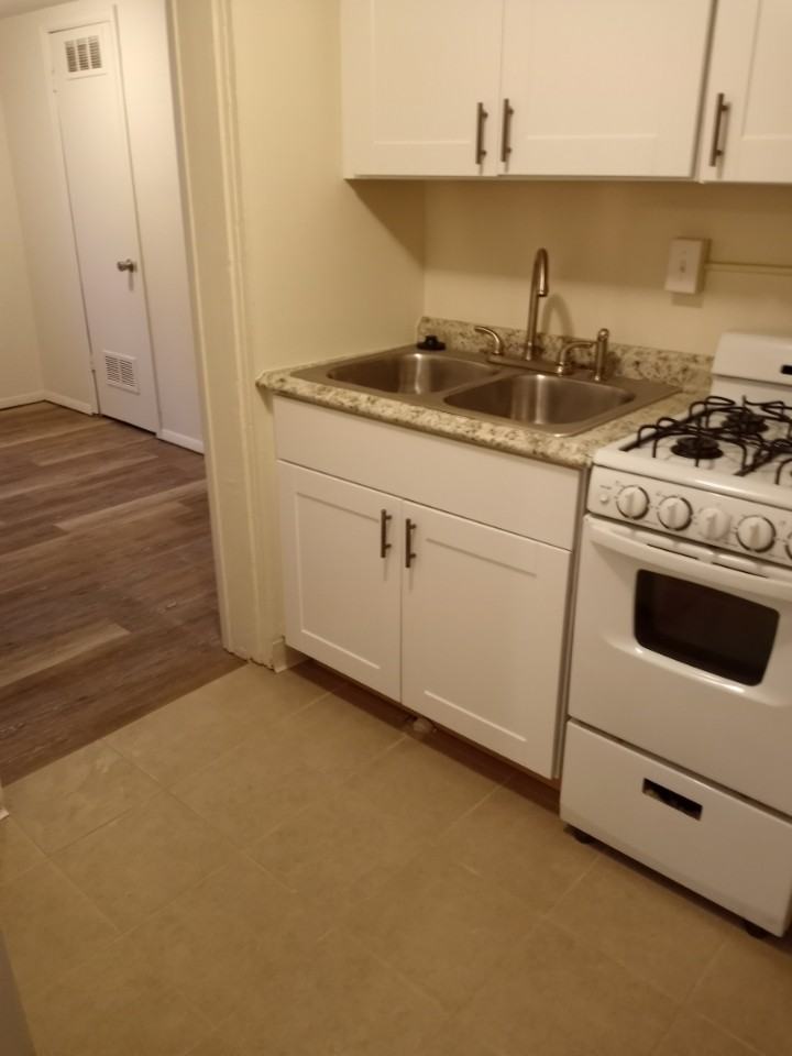 621 13th Street - Photo 3 of 8